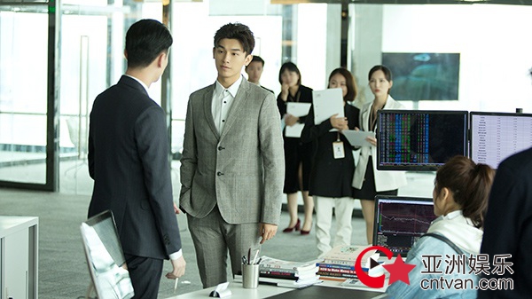 《金牌投资人》职“斗”高潮不断 杨旭文眼神戏获赞