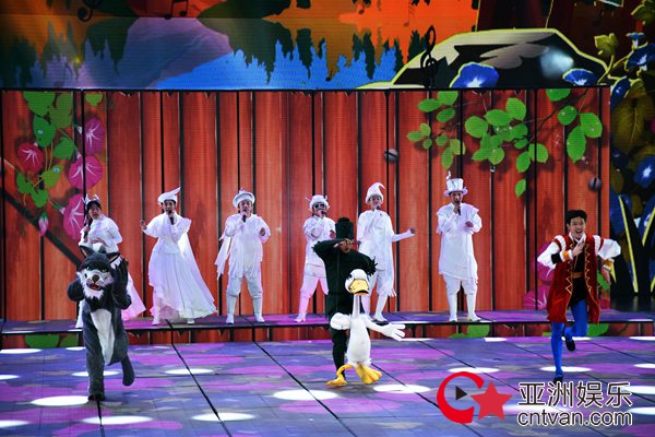 节奏部落央视六一晚会上演阿卡贝拉音乐短剧《彼得与狼》