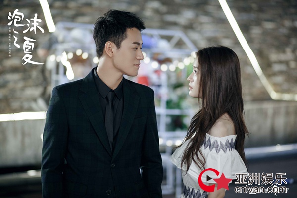 新版《泡沫之夏》秦俊杰情话满分 打造95后专属“秦苏苏”式男友