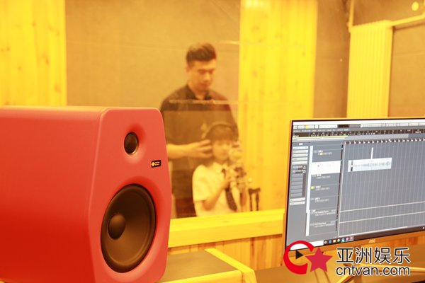 母亲节《这就是妈妈》全面上线 为妈妈敢爱敢行 不再问“时间都去哪儿了”