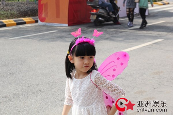 当你们还在期待TA们撕名SF奇迹网页版牌的时候,漫威英雄拿着名牌上跑男了