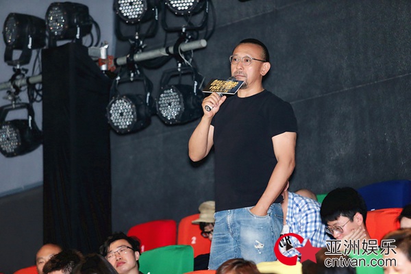 《命运速递》北京爆笑首映姜文范伟包贝尔疯狂力挺