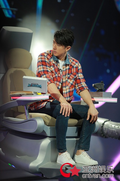 《这就是铁甲》迎踢馆赛 吴尊暴风成长