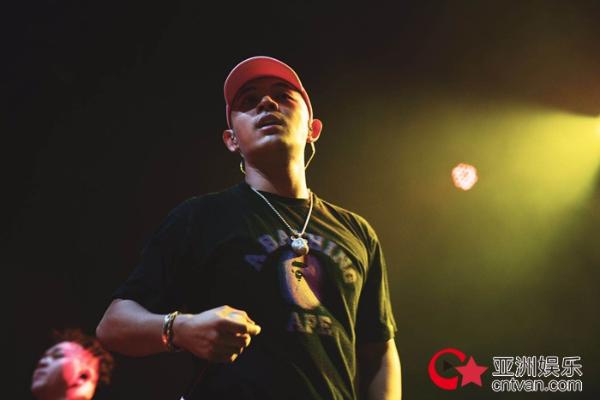 艾福杰尼黄旭美国巡演波士顿首战告捷 让世界听到中国的好说唱