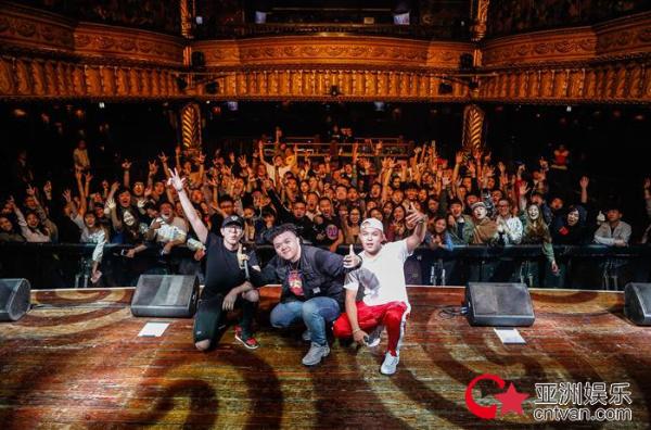 艾福杰尼黄旭美国巡演第三站爆燃芝加哥 偶像榜样力量彰显无遗