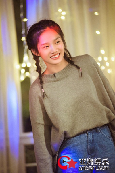 《真心大冒险》上演两女追一男 程程主动告白朱煜明