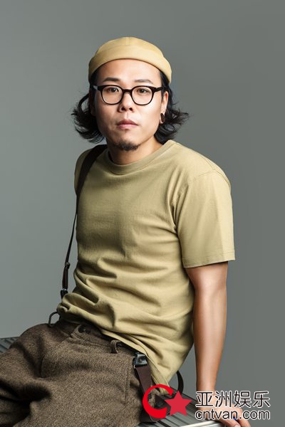 许钧《致己》匠心上线 新专辑“一镜到底”蓄势待发