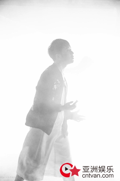 BOBO宋波涛《装》MV上线 拷问人心呼吁撕掉伪装