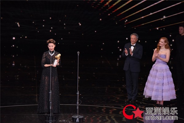 惠英红《血观音》金马奖封后 传奇影后泪撒金马舞台