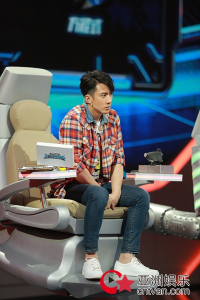 《这就是铁甲》迎踢馆赛 吴尊暴风成长