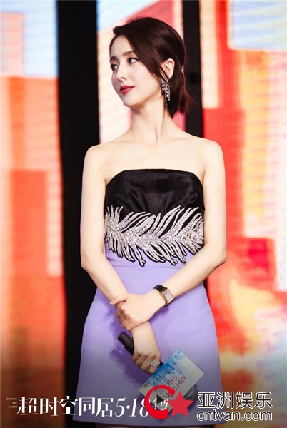 电影《超时空同居》首映发布会徐峥雷佳音齐跳喵喵舞 佟丽娅现场圆梦被张信哲唱哭