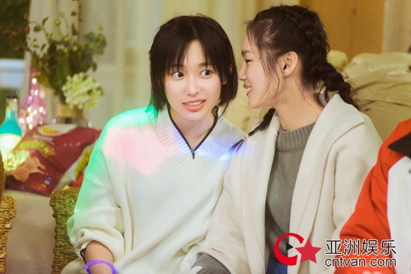 《真心大冒险》上演两女追一男 程程主动告白朱煜明