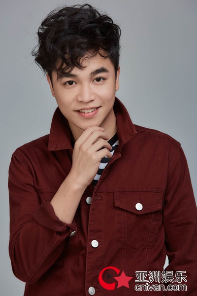 唱作歌手张峰奇内地发片 金曲奖最年轻得奖者