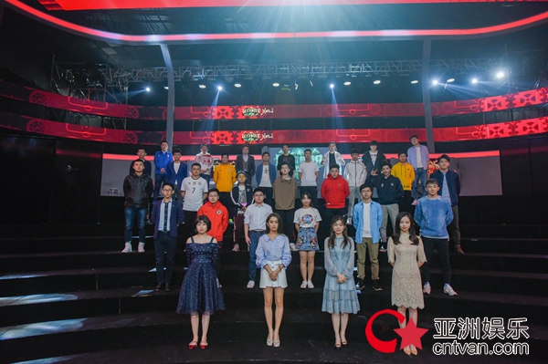 大开眼界！ 《足球解说大会》解码N种解说素养