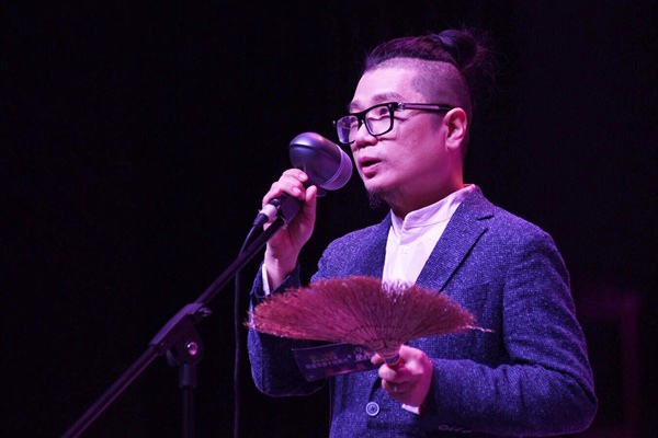 《青年电影手册》“2017年度华语十佳” 暨第九届“金扫帚奖”揭晓 王宝强现身领最令人失望导演奖