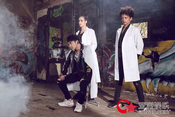 BOBO宋波涛《装》MV上线 拷问人心呼吁撕掉伪装