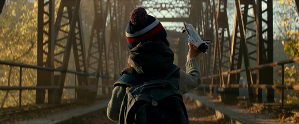 《寂静之地》曝最新片段 “夺命玩具”触发生死危机