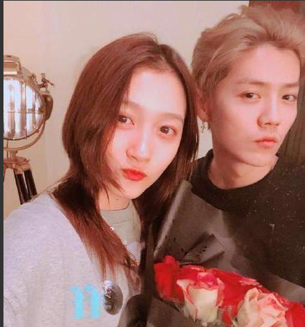 鹿晗谈公开恋情 八个字尽显男子担当