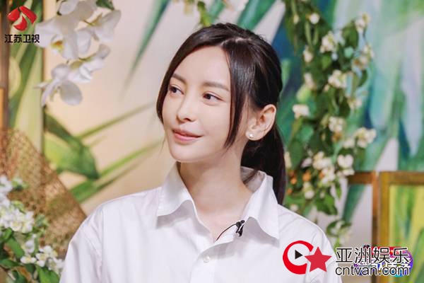 《无限歌谣季》薛之谦杨迪为新人送惊喜 变装小熊走心献唱