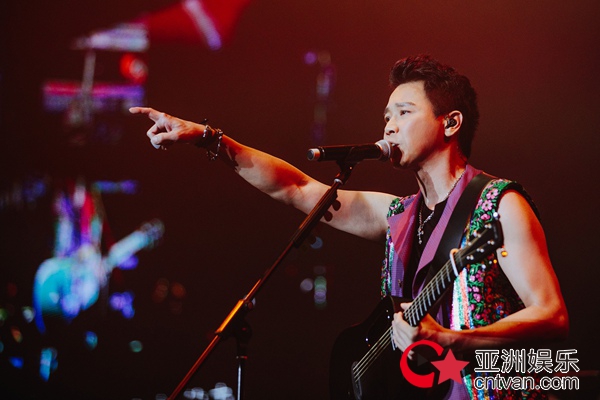 陶喆睽违10年狮城开唱 再现经典回馈新加坡歌迷 - 音乐秀场 - 亚洲娱乐网-传递时尚娱乐生活新资讯