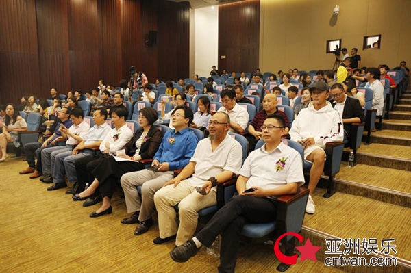 “南孔圣地 衢州有礼” 电影《我们回家吧》衢州首映