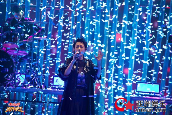 《跨界歌王》宁静首战大秀效果炸裂，那个聪明冷静的大玉儿还有这么反差萌的一面？