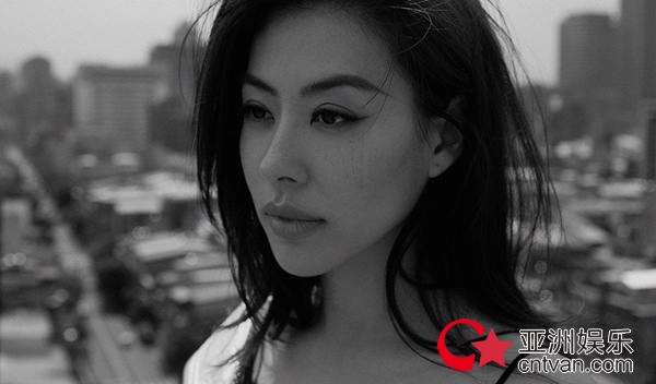 蔡诗芸Dizzy Dizzo新单《Copthorne Kings》mv发布 王阳明助阵出演大胆调情 - MV - 亚洲娱乐网-传递时尚娱乐生活新资讯