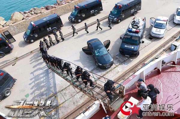 《走火》持续热播 多场景大场面还原铁警真实风貌