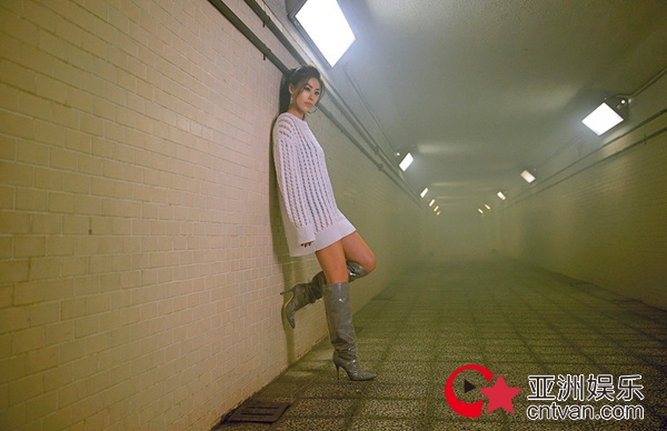 蔡诗芸Dizzy Dizzo新单《Copthorne Kings》mv发布 王阳明助阵出演大胆调情 - MV - 亚洲娱乐网-传递时尚娱乐生活新资讯