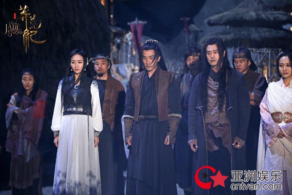 《莽荒纪》再现上古妖兽 刘恺威王鸥血战龙鲸大妖险象环生