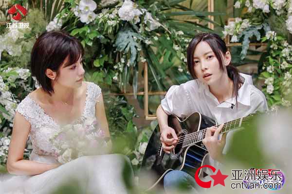 《无限歌谣季》薛之谦杨迪为新人送惊喜 变装小熊走心献唱