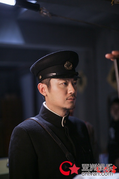 电视剧《爱国者》热播 芦芳生遇宿敌斗智斗勇