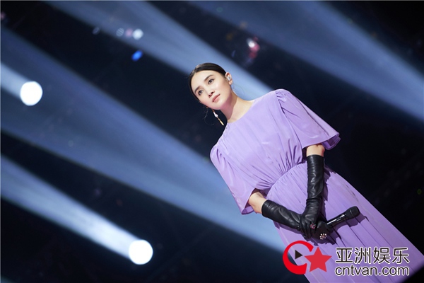 宋佳卢靖姗文松强势踢馆《跨界歌王》史上最严峻! 首发阵容仅剩两人