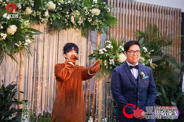 《无限歌谣季》薛之谦杨迪为新人送惊喜 变装小熊走心献唱