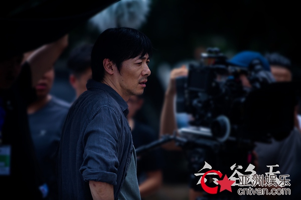 电影《六欲天》长沙火热开机 祖峰首执导筒出演复杂角色