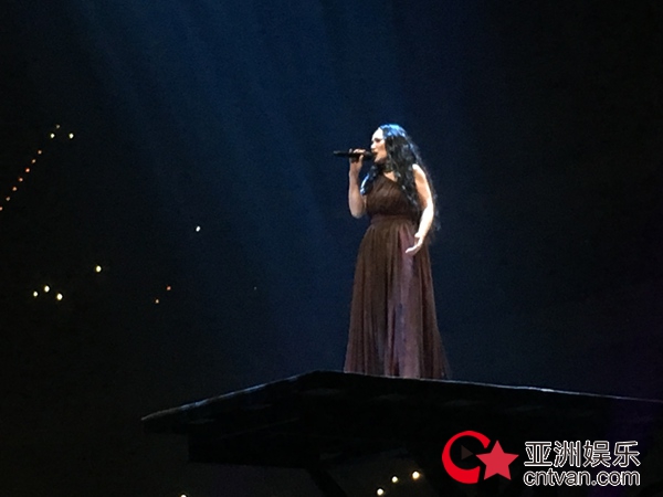 潘越云齐豫《回声》演唱会纪念三毛 完美重现昔日经典