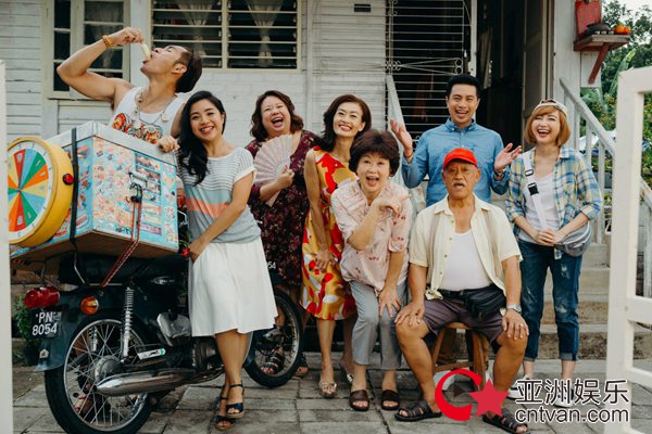 香港戏骨吴耀汉、朱咪咪领衔主演《疯狂这一年》深度诠释父爱