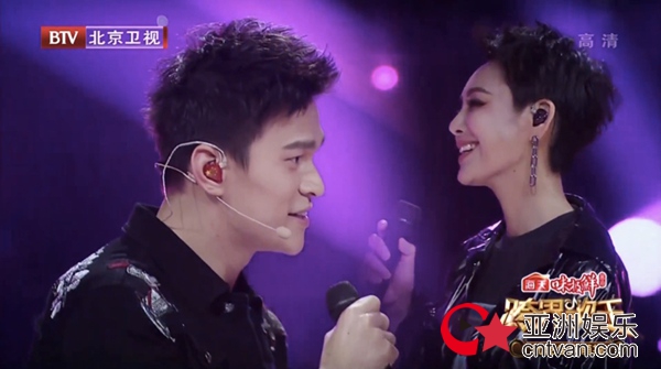 《跨界歌王》宁静首战大秀效果炸裂，那个聪明冷静的大玉儿还有这么反差萌的一面？