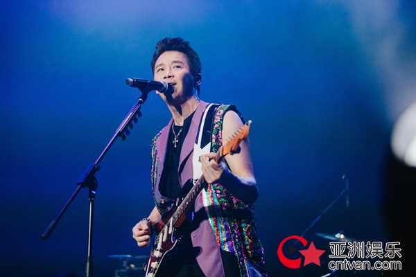 陶喆睽违10年狮城开唱 再现经典回馈新加坡歌迷 - 音乐秀场 - 亚洲娱乐网-传递时尚娱乐生活新资讯