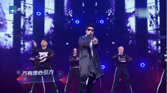 《最优的我们》明星教头首次公演 华为nova手机记录舞台实力