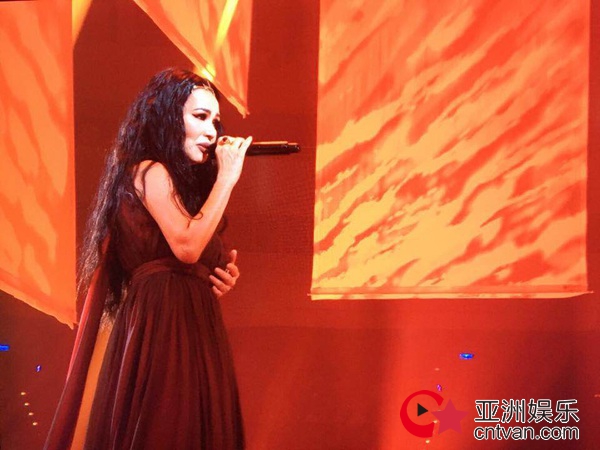 潘越云齐豫《回声》演唱会纪念三毛 完美重现昔日经典