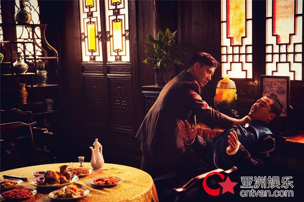 齐奎《烽火连城决》一人饰三角 演技担当玩分裂 - 内地荧屏 - 亚洲娱乐网-传递时尚娱乐生活新资讯