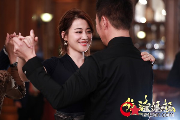 《陪读妈妈》 梅婷怒撕小人 董成明不堪压力换妈