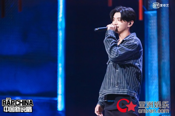 《中国新说唱》1V1对决战胜负难判 网友提议节目改名：中国好难选