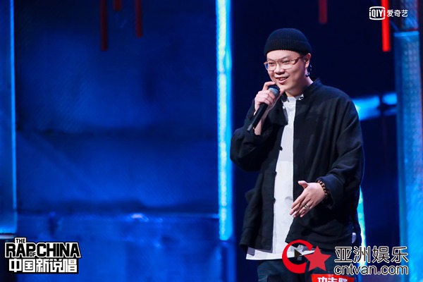 《中国新说唱》1V1对决战胜负难判 网友提议节目改名：中国好难选