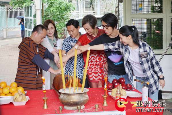 阿娇新电影《失踪》正式开机 坦言与演技派搭戏有压力