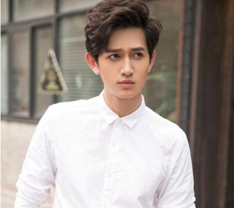 童星出道无人知，如今混成古装美男，怪只怪时光惊艳了你