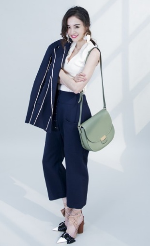 他是六小龄童的“大徒弟” 演技不输胡歌 妻子竟是她