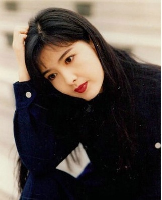 昔日“玉女掌门人”年过半百似少女 网友：21岁的我输了