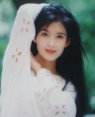 昔日“玉女掌门人”年过半百似少女 网友：21岁的我输了